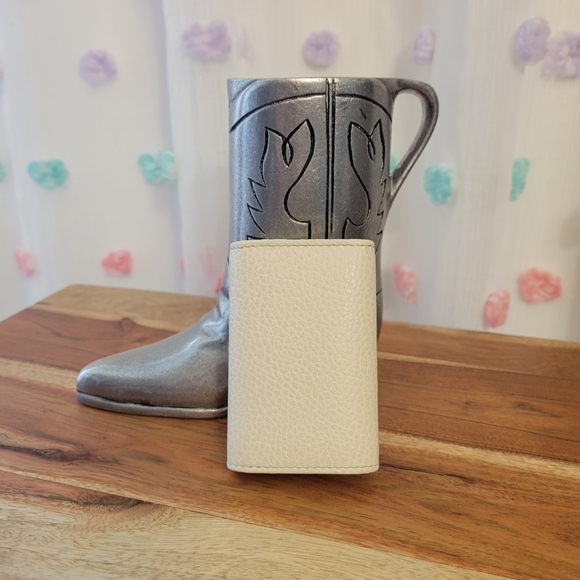 Authentic Gucci Marmont 6-Rings Key Case - Picture 3 of 13